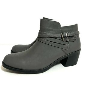 Easy Street Comfort Wave Gray Ankle Bootie Boots Size 11 New